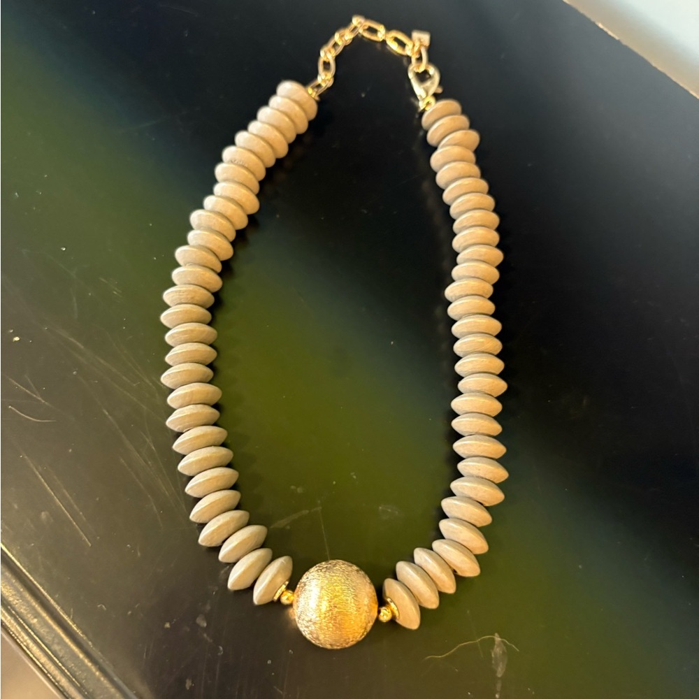 Chic Gold and Cream Beaded Necklace